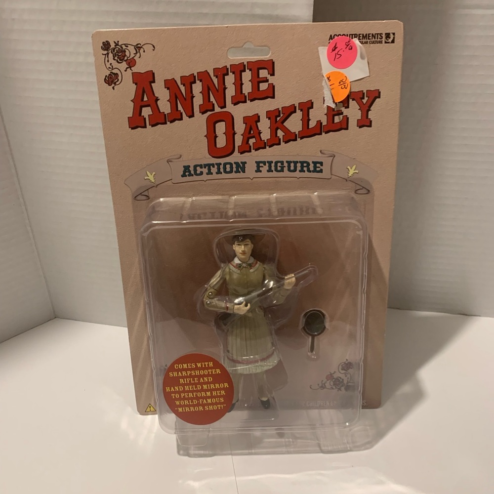 Vintage Annie Oakley Figure